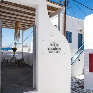 https://madres-studios-apartments.hotels-in-mykonosisland.net